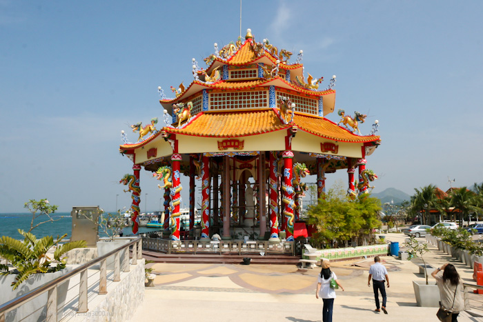 Буддийский храм в китайском стиле